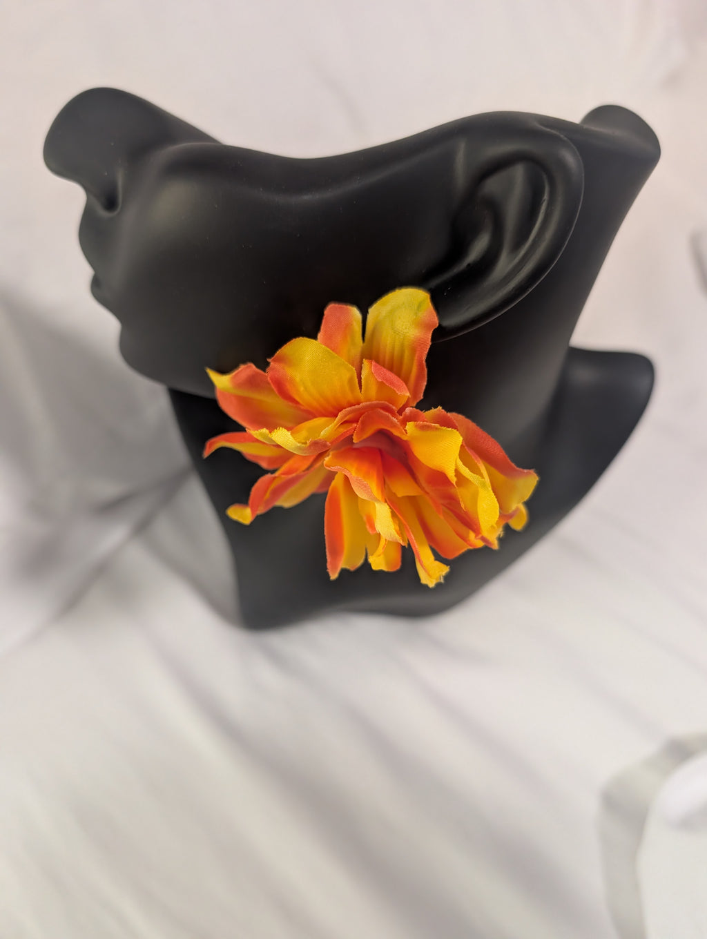 Dahlia post earrings
