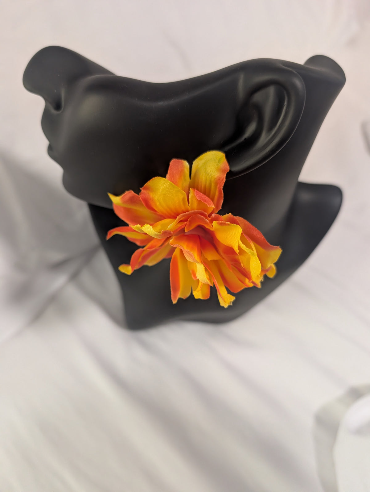 Dahlia post earrings